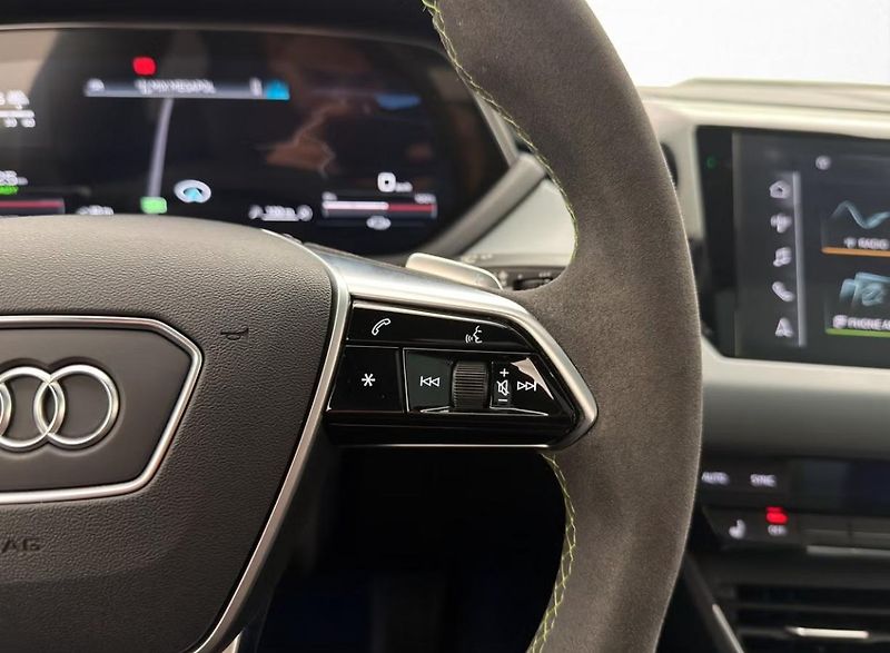 Audi e-tron GT Quattro HuD 360k Matrix Pano. - fotka 19 z 36
