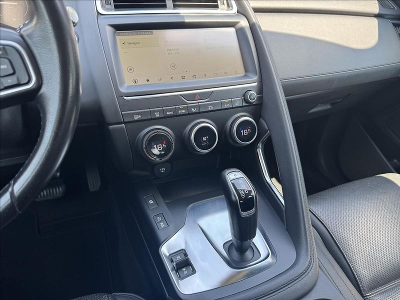 Jaguar E-Pace 2,0 D150 S AWD AT DPH - fotka 24 z 28