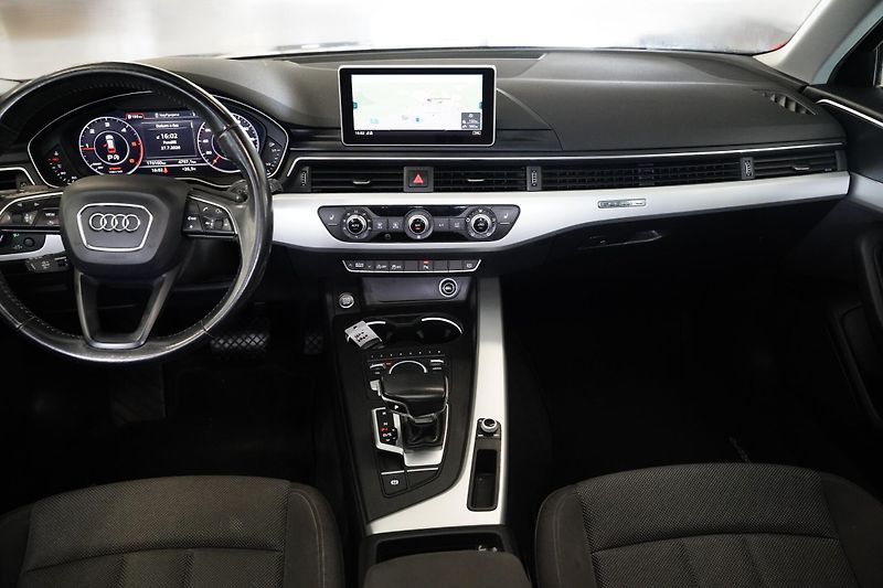 Audi A4 - fotka 6 z 6