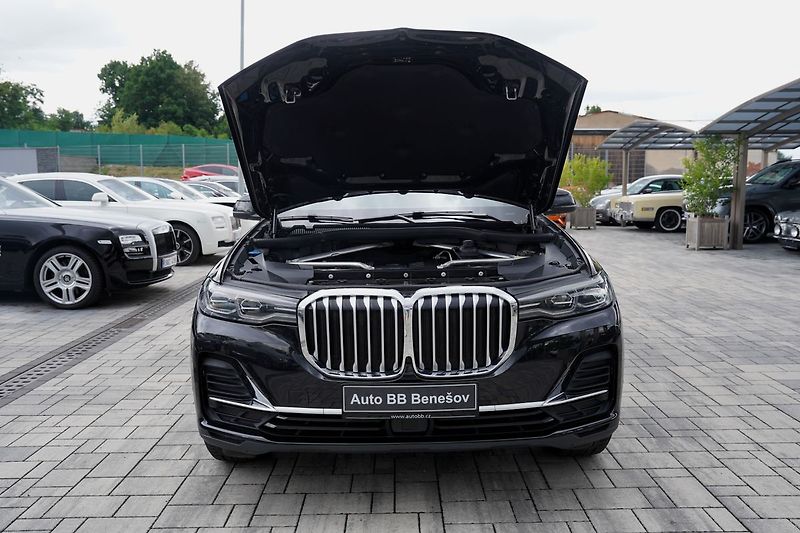 BMW X7 40i xDrive/panorama/7 míst - fotka 9 z 47