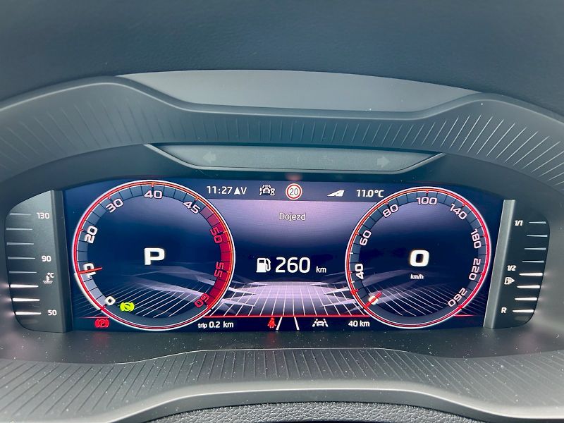 Škoda Karoq (2025) Sportline 2.0 TDI 110 kW DSG - fotka 19 z 35