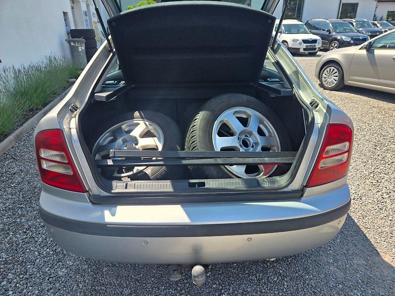Škoda Octavia (2002) 1.8 TURBO Rozvody,Nová STK - fotka 15 z 27