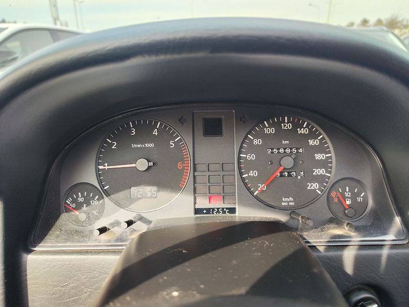 Audi 80 1.9 TDI/66kW Cabrio - fotka 20 z 28