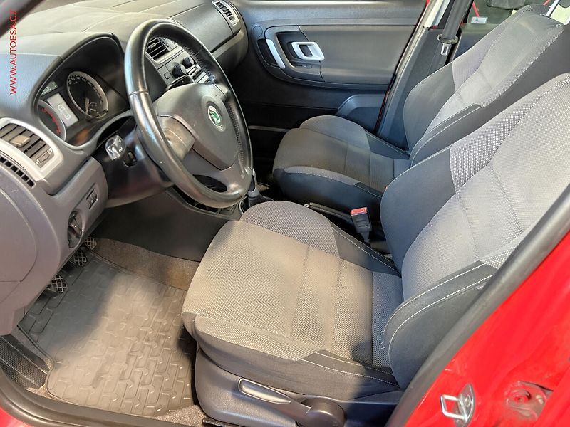 Škoda Roomster (2009) 1.2i, ČR, AC, park.asist - fotka 9 z 13
