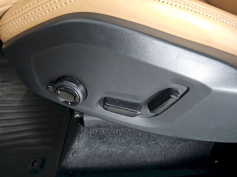 Volvo XC90 (2022) B5 AWD INSCRIPTION - fotka 28 z 34