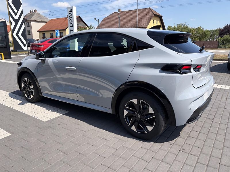 Renault Clio Techno TCE 115 EDC - fotka 5 z 8