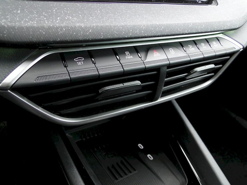 Škoda Octavia (2024) DSG 2.0 TDI / 110 kW / TOP SEL - fotka 34 z 35