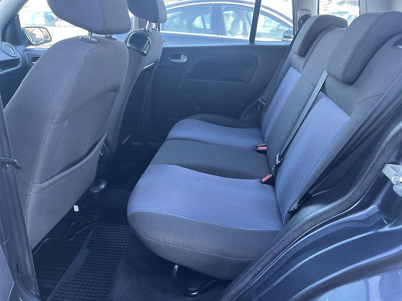 Ford Fusion 1.4i 16v KLIMATIZACE  ABS - fotka 18 z 32