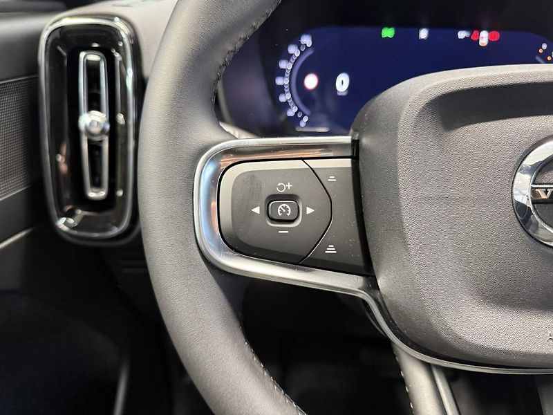 Volvo XC40 (2026) B3 2.0L 163 HP AT7 FWD CORE - fotka 9 z 23