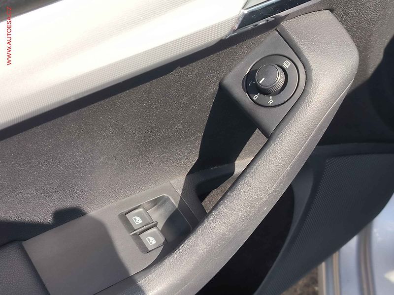 Škoda Octavia (2017) 1.6 TDi, ČR, DSG - fotka 15 z 17