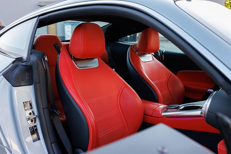 Mercedes-Benz AMG GT (2024) Coupe 63 V8 Biturbo 4Matic+  - fotka 40 z 45