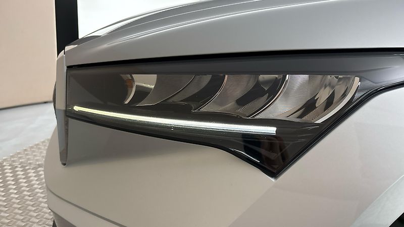 Škoda Enyaq 82 kWh AUT 80 Loft - fotka 18 z 29