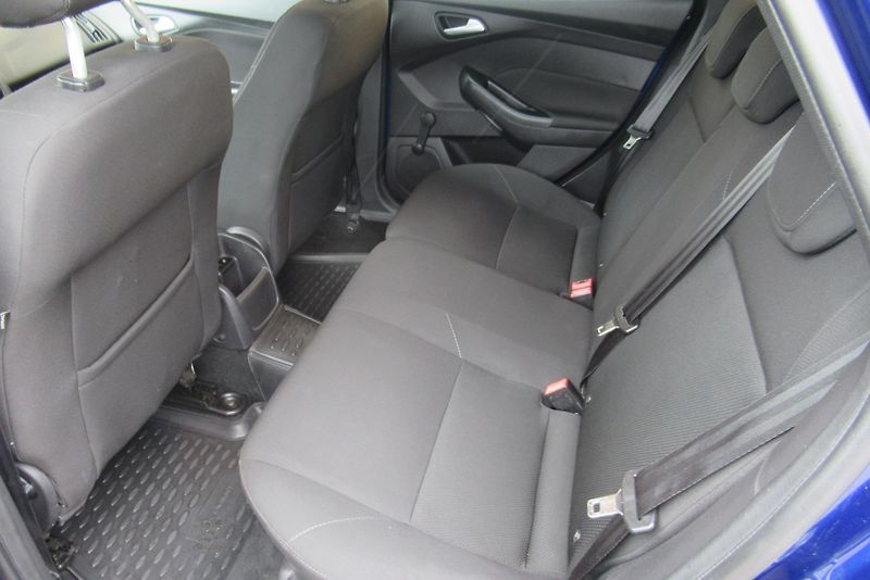 Ford Focus 1.6 TDCi AUT. KLIMA - fotka 16 z 19