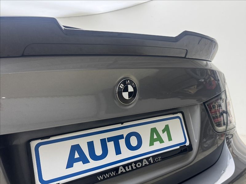 BMW Řada 3 2,0 i POLOKŮŽE AC VELKÝ SERVIS - fotka 41 z 44