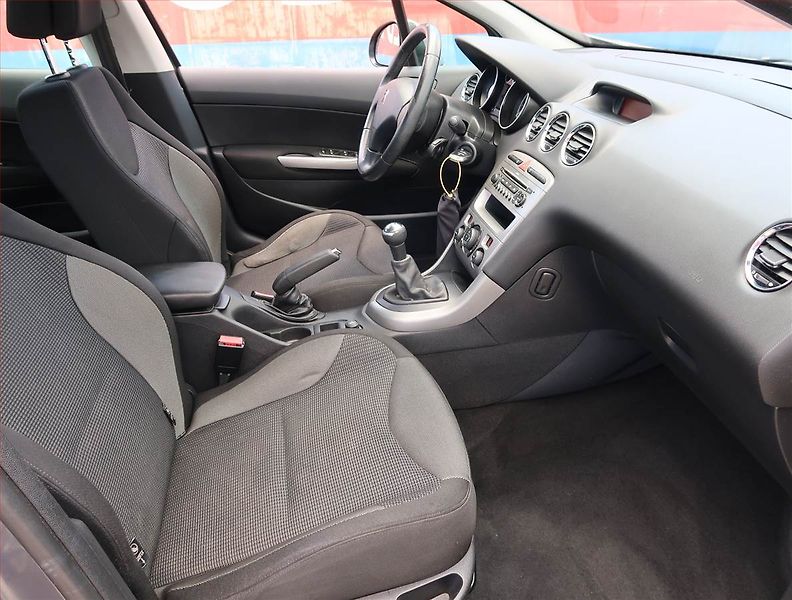 Peugeot 308 (2008) 1.6 HDi, po STK, v provozu - fotka 9 z 17