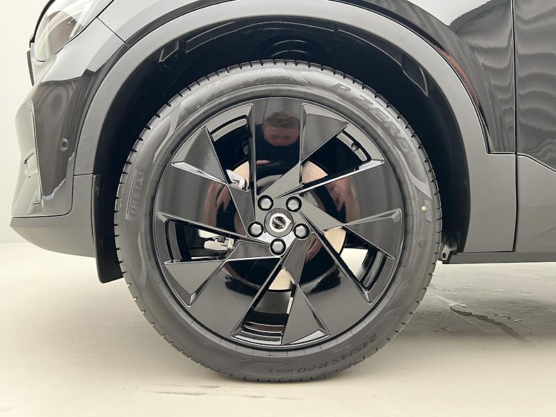 Volvo XC40 (2026) B3 BLACK EDITION PLUS AUT - fotka 14 z 43