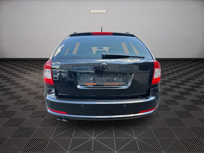 Škoda Octavia (2011) RS 2,0TSI 147kw DSG - fotka 6 z 36