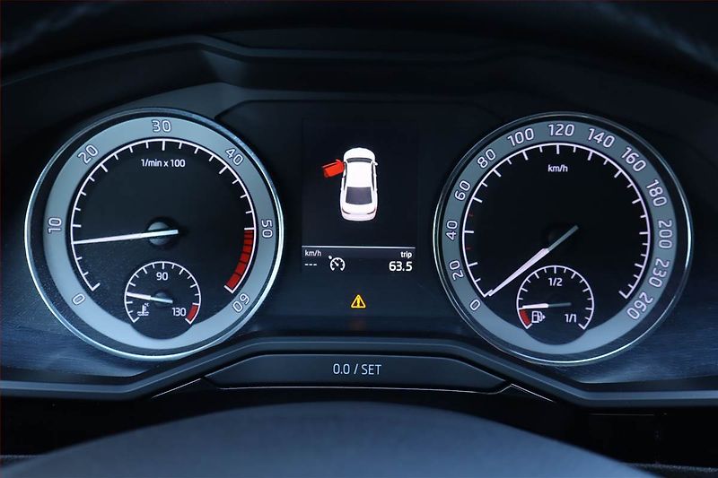 Škoda Superb (2019) Laurin&Klement 2.0 TDI - fotka 11 z 31
