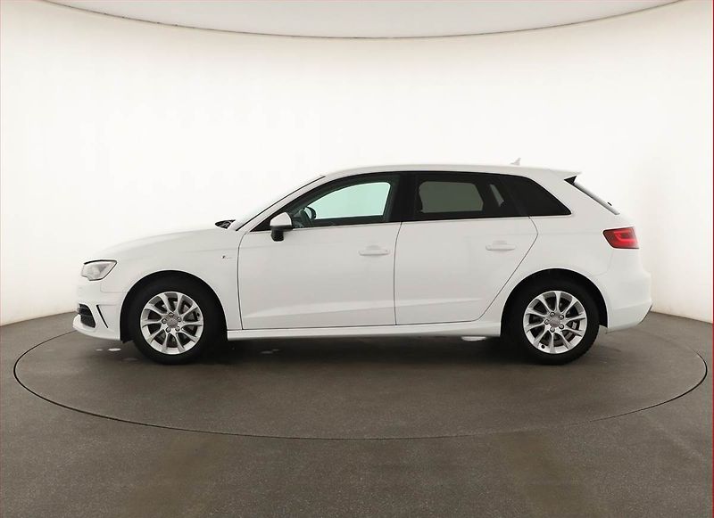 Audi A3 (2016) 1.2 TFSI, Automat, Navi - fotka 3 z 22