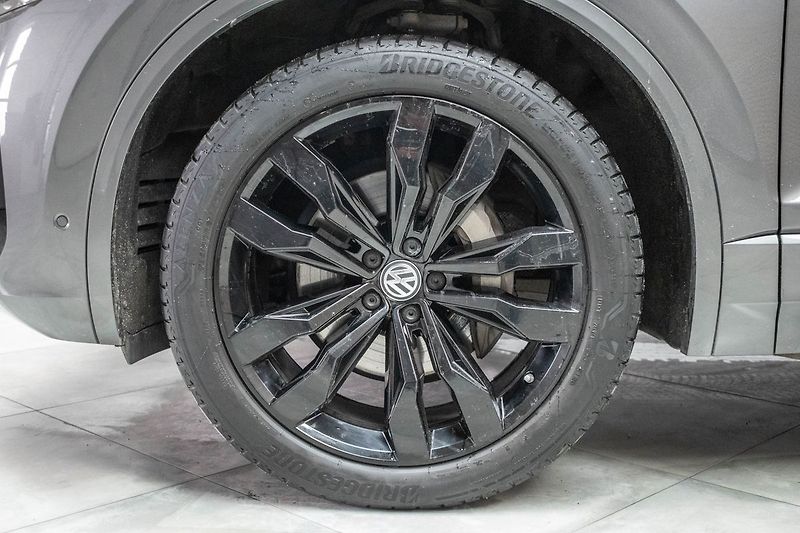 Volkswagen Touareg 3.0TDI R-LINE*TAŽNÉ*WEBASTO*ČR - fotka 42 z 49