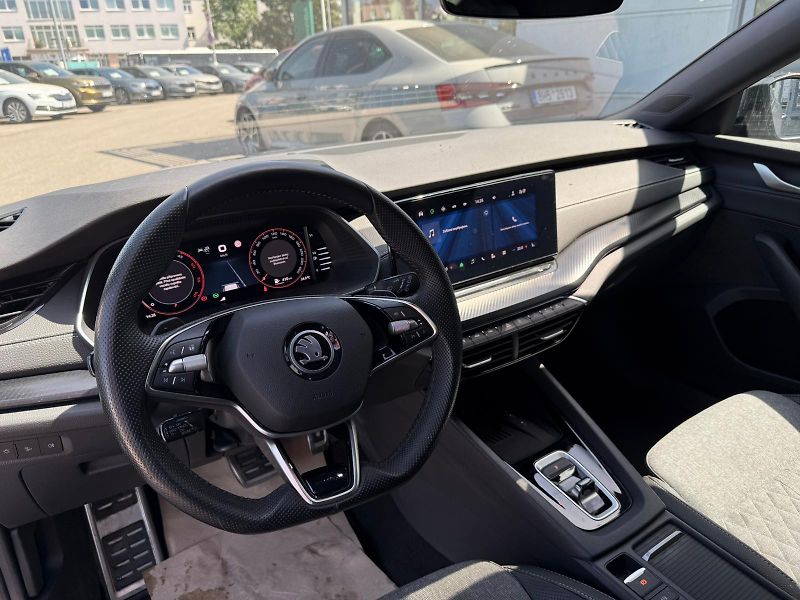 Škoda Octavia Sportline 2.0 TDI 110kw DSG Co - fotka 10 z 26