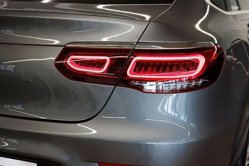 Mercedes-Benz GLC (2023) GLC 220d 4Matic AMG Line - fotka 11 z 35