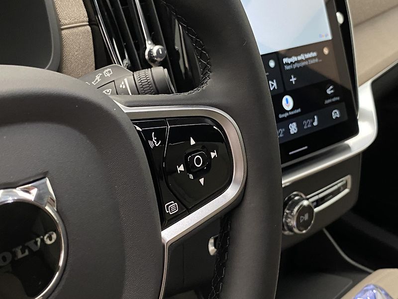Volvo XC90 (2026) B5 AWD AUT BRIGHT PLUS 7míst - fotka 27 z 66