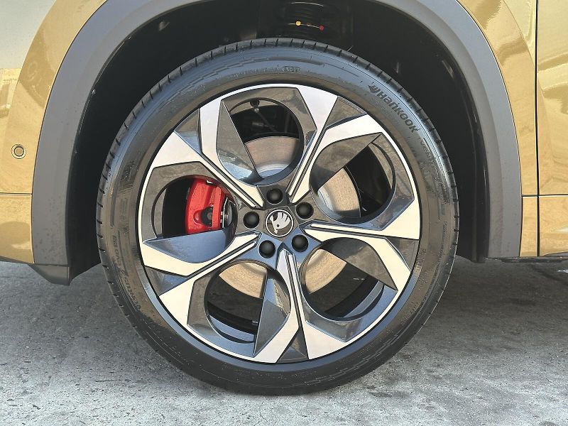 Škoda Kodiaq RS 265PS 2.0TSi 4x4 DSG Matrix - fotka 11 z 50