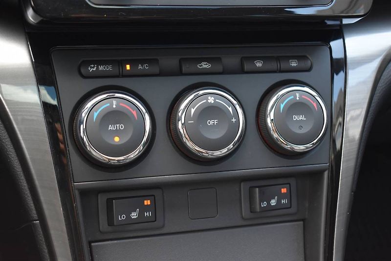 Mazda 6 2,5 16V    SPORT+,BOSE,1.M,TOP - fotka 15 z 22
