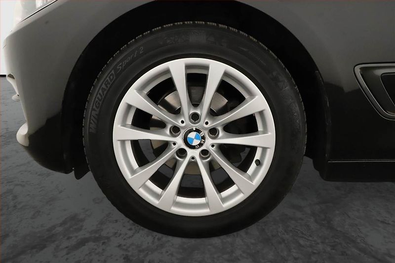 BMW Řada 3 (2013) 320i GT, Automat, Tempomat - fotka 10 z 13
