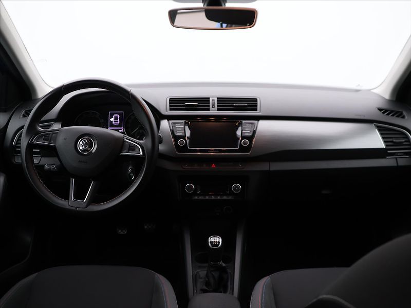 Škoda Fabia 1,0 TSI 81kW Style edition 100 - fotka 22 z 28
