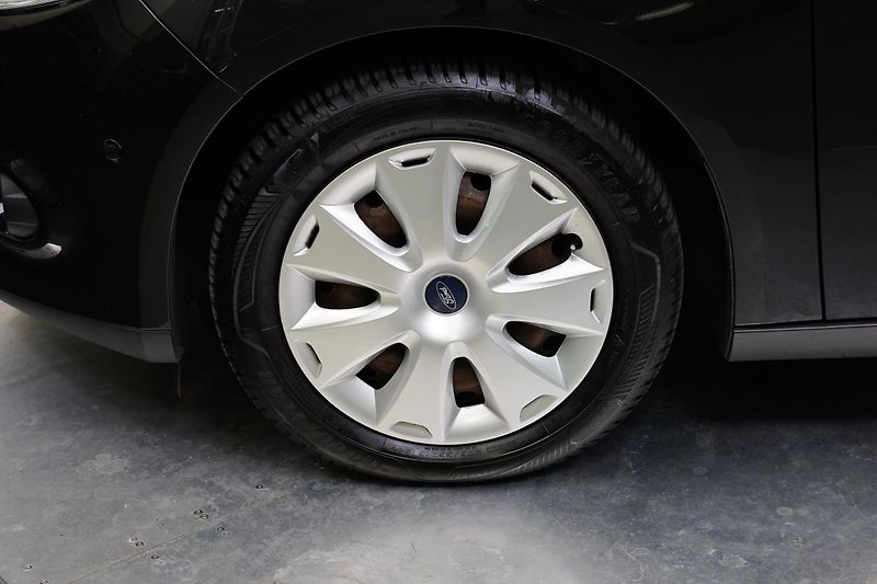 Ford Focus - fotka 10 z 25