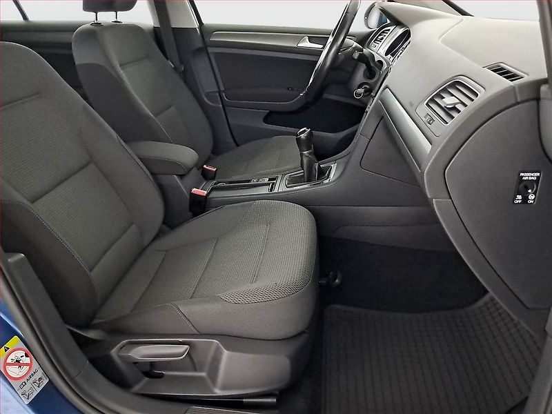 Volkswagen Golf (2013) 1.2 TSI, Serv.kniha, Navi - fotka 9 z 16