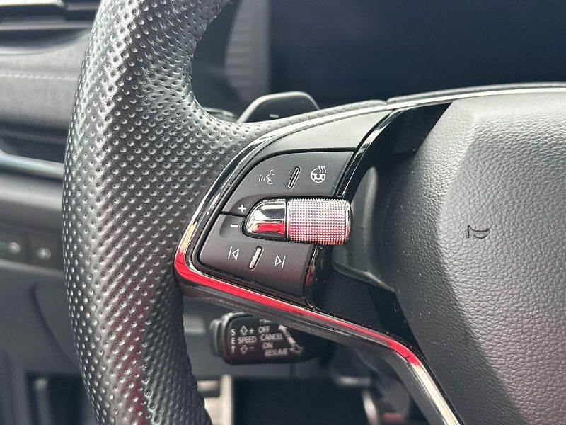 Škoda Octavia (2023) 1.5 TSI M-HEV DSG Sportline - fotka 15 z 35