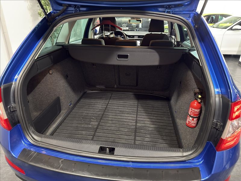 Škoda Octavia 1,8   TSI DSG EA888 ELEGANCE - fotka 31 z 38