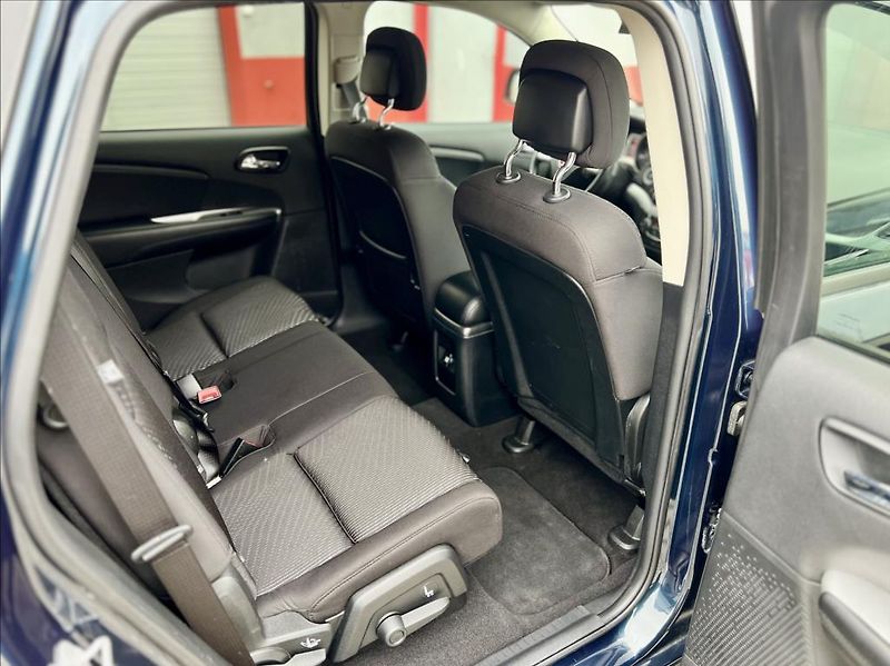 Fiat Freemont 2,0 Mjet URBAN / 7MÍST / - fotka 18 z 43