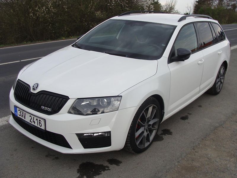 Škoda Octavia 2.0 TDi, 135 kW, RS, klima - fotka 1 z 26