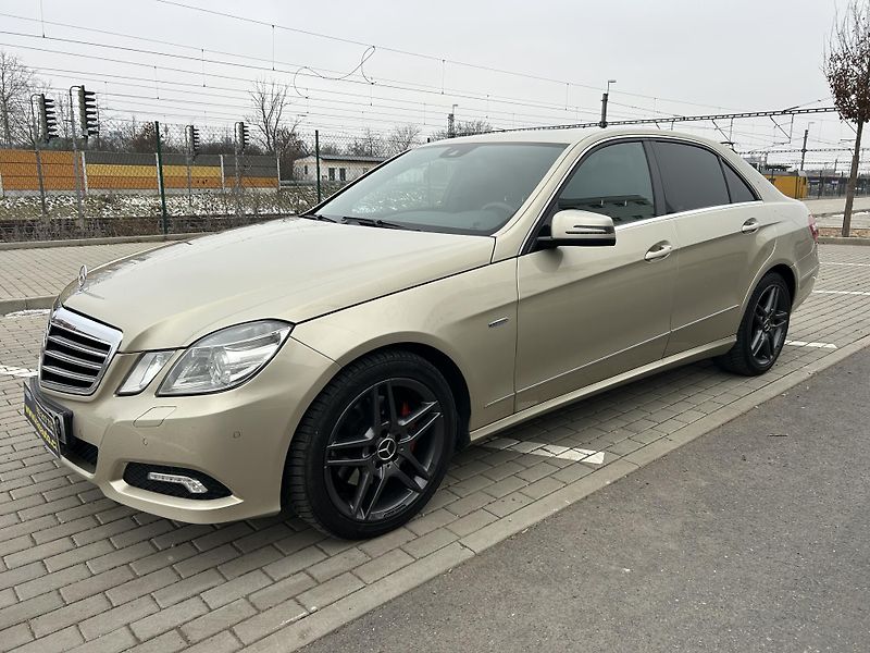 Mercedes-Benz Třídy E E350 CDI BlueEFFICIENCY 4Matic - fotka 3 z 45