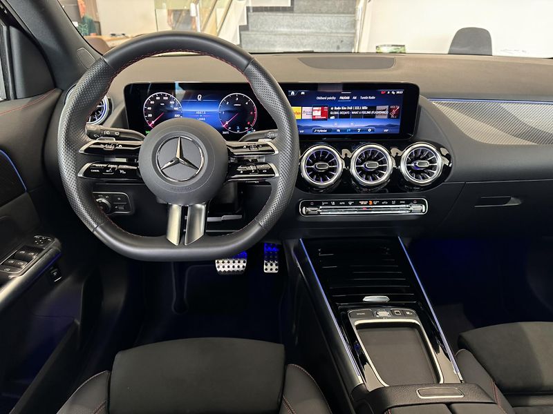 Mercedes-Benz GLA (2025) 200 d 4M/AMG/360/ESP/DISTRONIC - fotka 12 z 20