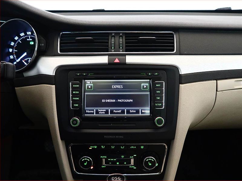 Škoda Superb (2013) Elegance 2.0 TDI, 4X4 - fotka 12 z 21