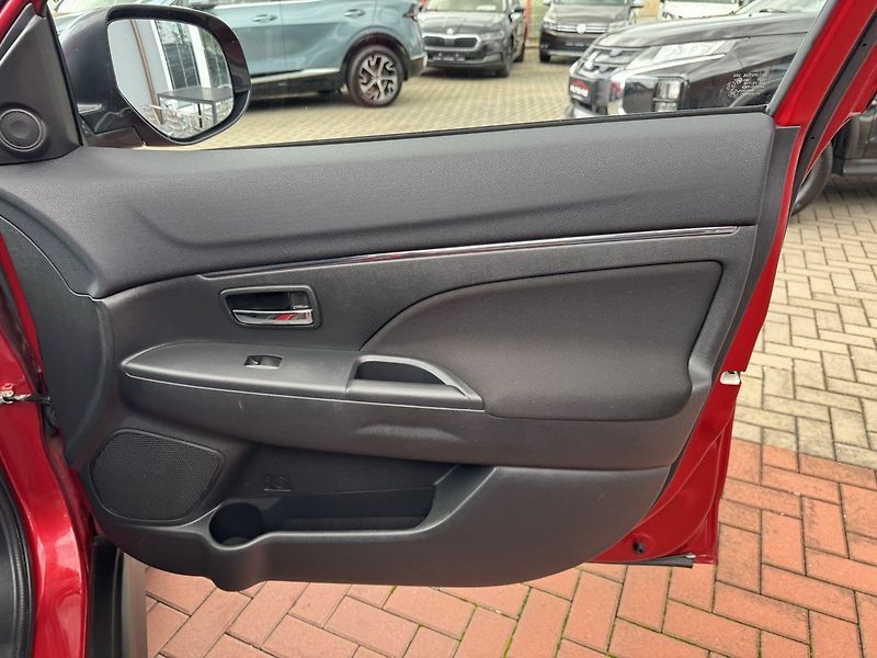 Mitsubishi ASX (2018) 1.6i Mivec Xenony Webasto - fotka 17 z 48