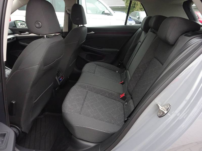 Volkswagen Golf (2021) 1,0TSi /81kW Life - fotka 16 z 29