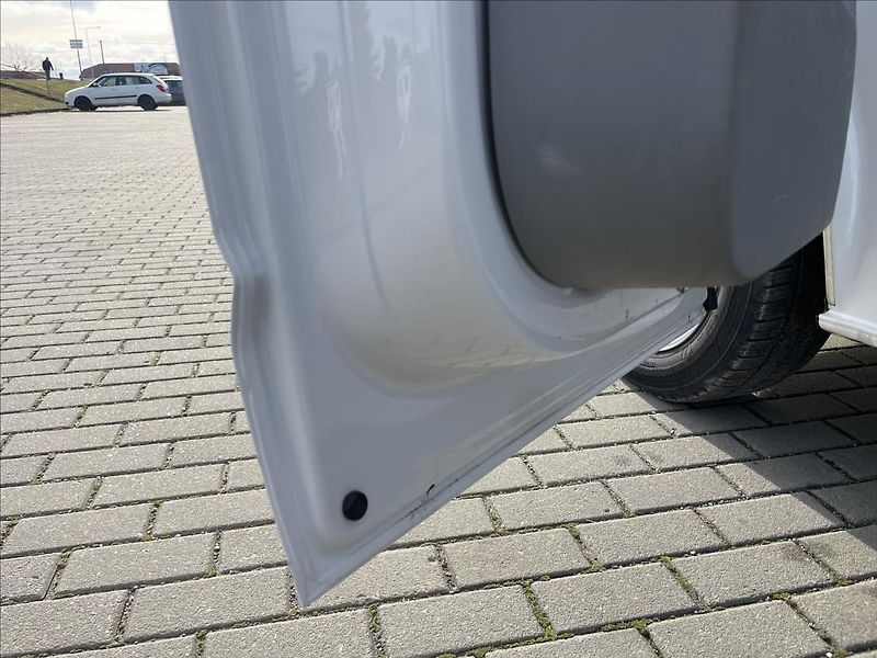 Volkswagen Transporter 2,0 TDi 75kw 6míst Tažné Klima - fotka 35 z 40
