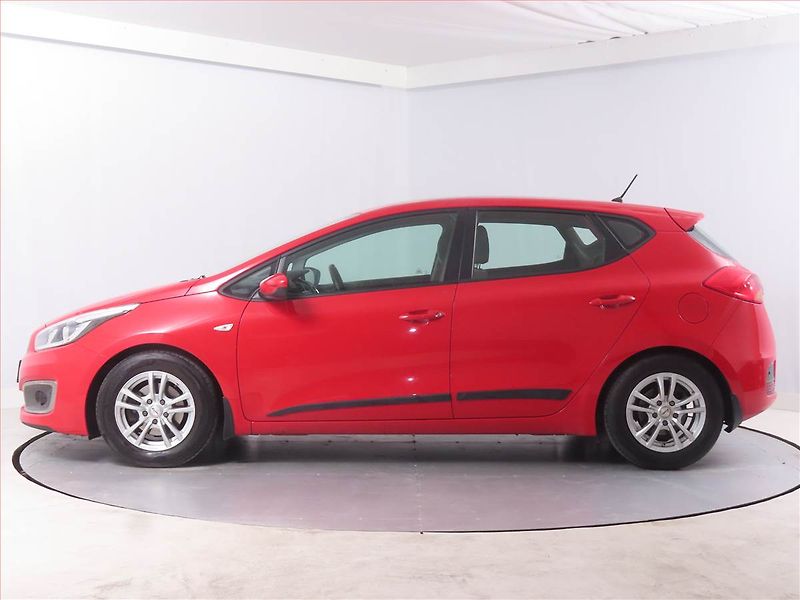 Kia Ceed (2015) 1.4 CVVT, ČR,1.maj, Serv.kniha - fotka 3 z 16