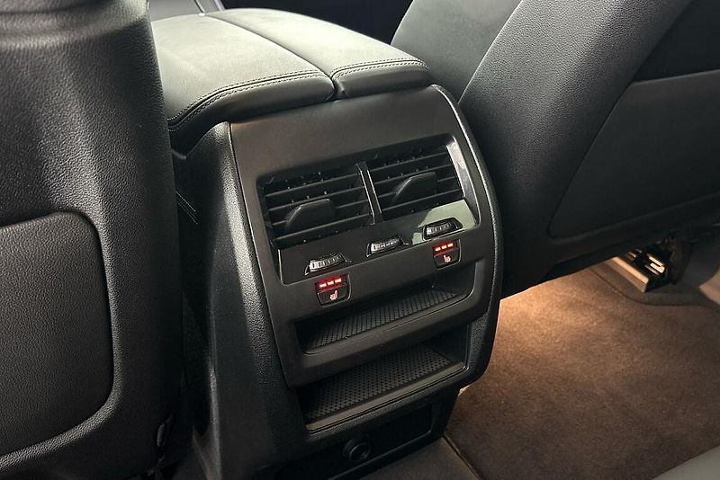 BMW X5 xDrive30d - fotka 26 z 28