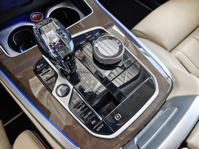 BMW X5 (2021) M50i 390kW xDrive - fotka 22 z 30