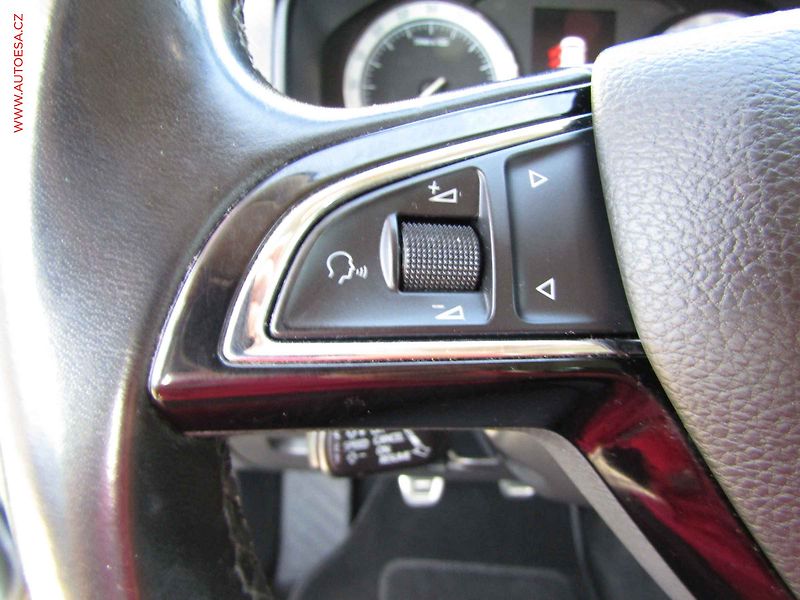 Škoda Karoq (2020) 2.0 TDi, ČR, Style, navi - fotka 12 z 22