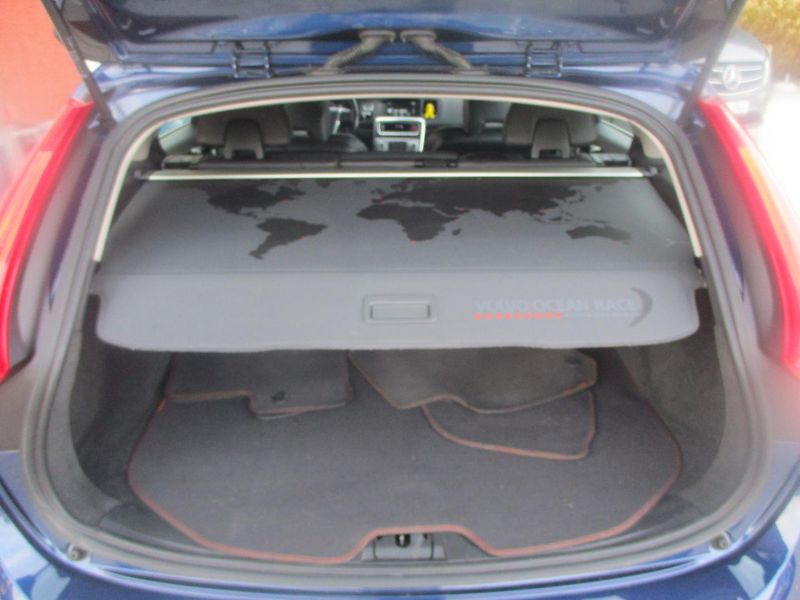 Volvo V60 D5 AWD Polestar - fotka 13 z 39