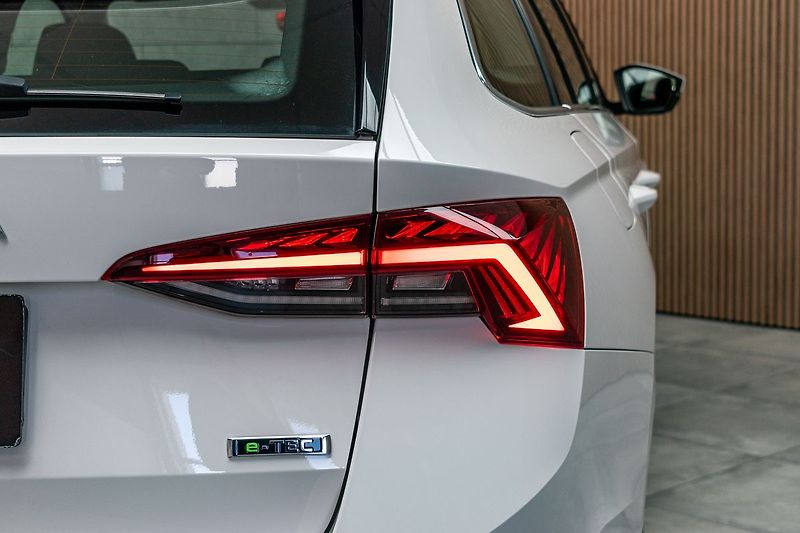 Škoda Octavia 1.5 TSI e-TEC*STYLE*DPH*ČR 1.M - fotka 36 z 40