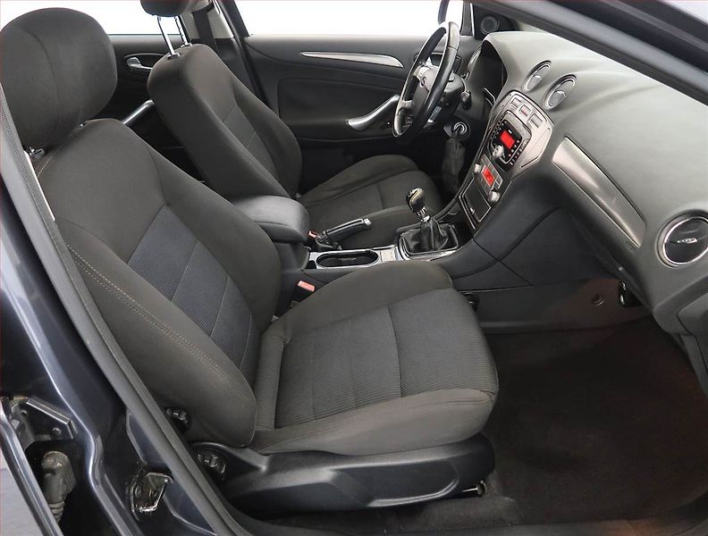 Ford Mondeo (2008) 2.0 TDCi, Serv.kniha - fotka 9 z 20